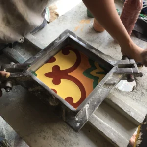 Proses Produksi di Pabrik Tegel Jadul