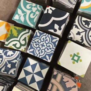 Berbagai jenis tegel motif